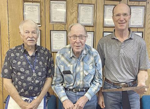 Rightmer gets 65-year pin from Masons