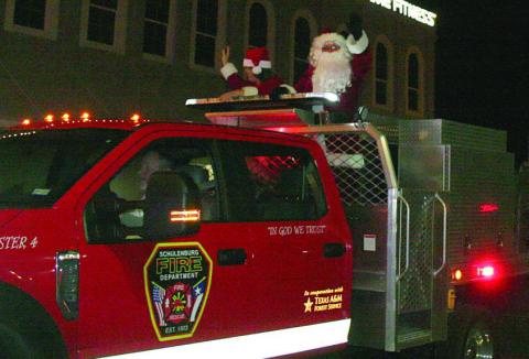 Santa & Mrs. Claus Come to Town