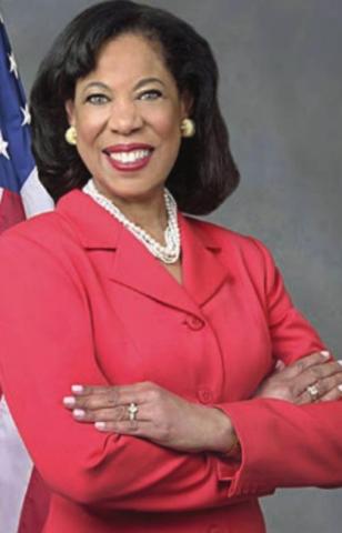 SHS grad, Kea, named UT distinguished alumna