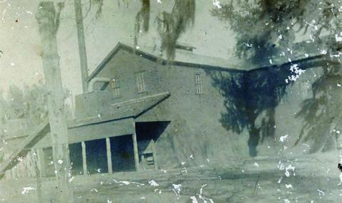 This unidentified cotton gin was located in Fayette County, possibly in the Hostyn area. Anyone who recognizes it is asked to please contact the Fayette Heritage Museum &amp; Archives at 979-968-3765 and ask for Rox Ann or email archives@cityoflg.com.