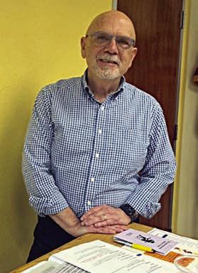 Sheldon Lippman presented a program on the history of Temple Israel in Schulenburg at the Schulenburg Literary Club meeting.