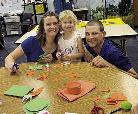 Activities at the Easter party hosted by the Schulenburg/Weimar area Parents As Teachers included crafts.