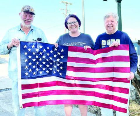 Schulenburg Hermann Sons Life Lodge No. 14 recently presented Schulenburg Famly Fitness Center and Rehab with a new United States flag. Shown are (from left) lodge president Ed Moeller, fitness center manager Deannie Crim and lodge member Junette Rodecap.