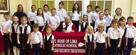 Mayor signs proclamation recognizing Catholic Schools Week