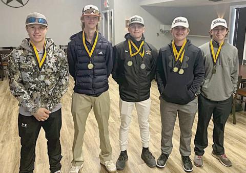 Horn golfers win first tourney