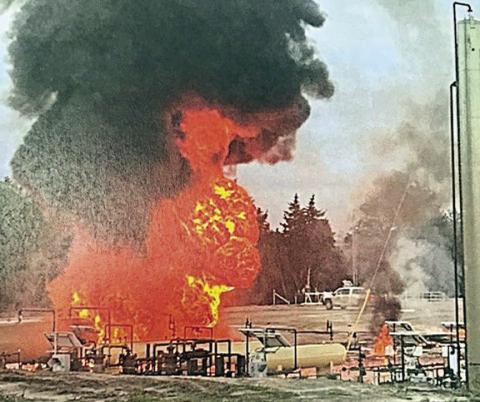 Three VFds called to oil tank fire south of Flatonia