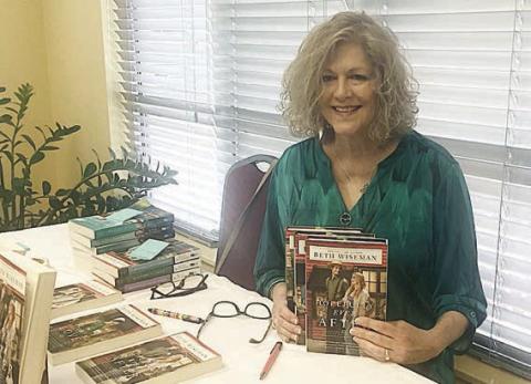 Wiseman gives program at Literary Club meeting