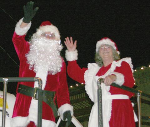 Santa & Mrs. Claus come to town for Chamber parade