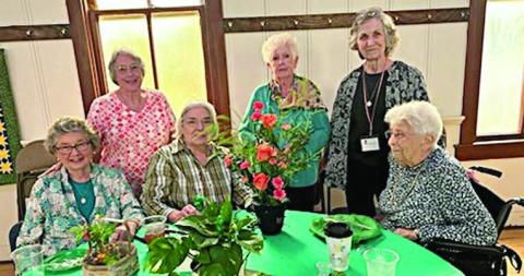 (from left) Ruth Fabian, Nancy Tinsley, Jan Ripper, Mary Demel, Wanda Brown and Bernice Havel