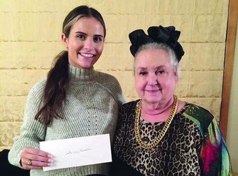 Xi Upsilon Psi donates to Turtle Wing