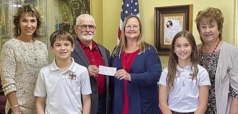 Hostyn KJt donates to St. Rose School