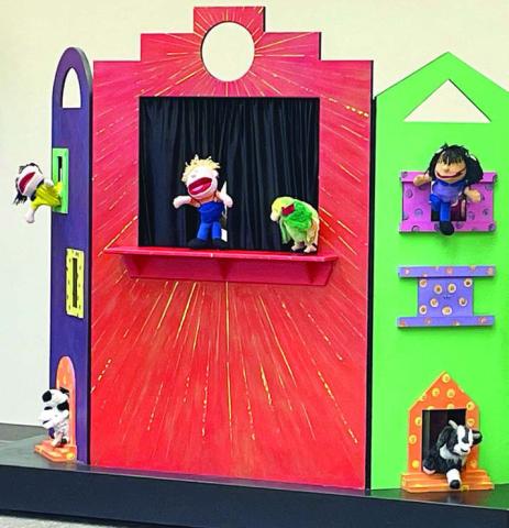 Puppet show at Public Library