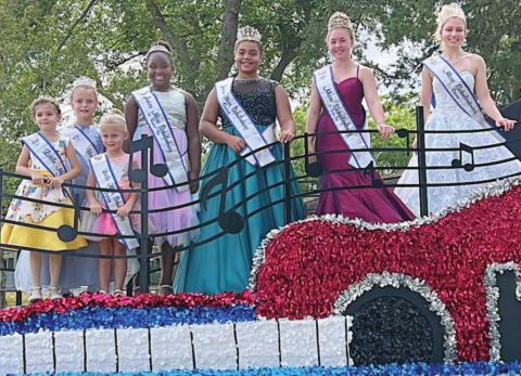 Float participates in Moulton Jamboree parade