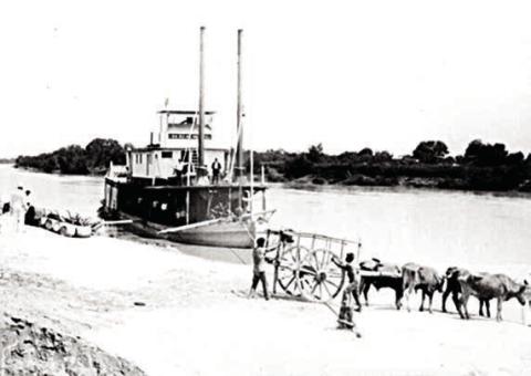 No photos or sketch es exist of the Kate Ward, but this would be a close resemblance. In the early years, the Colorado River in Texas came to be a highway of commerce.