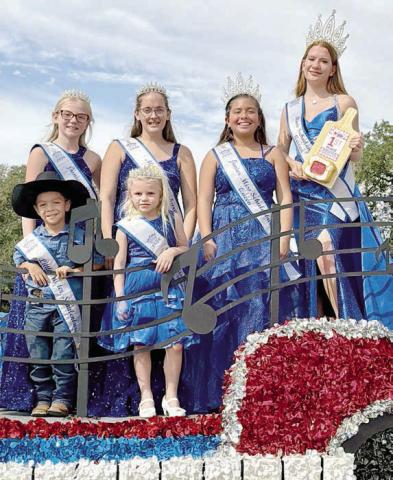 Float wins first at Kolache Fest parade