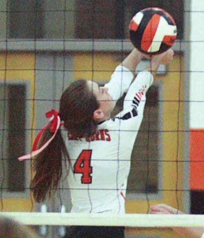 Lady Horns secure district title