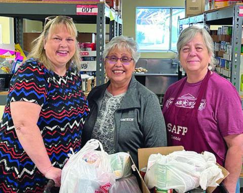 Catholic Daughters donate to SAFP