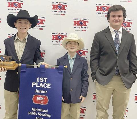 4-H’ers enter HOT speaking contest
