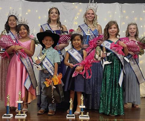 Miss Schulenburg & her court crowned