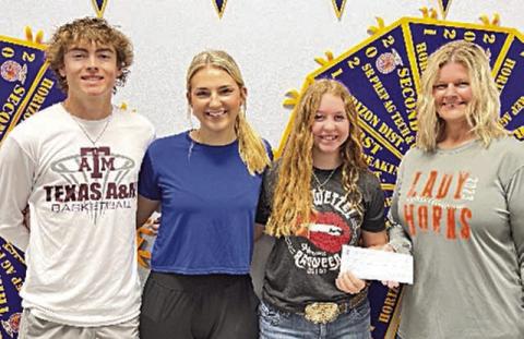 Young Farmers donate to FFA
