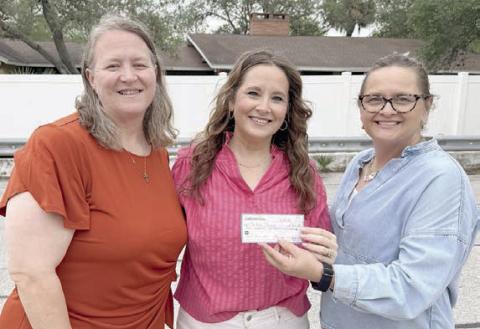 St. Anne’s gives to St. Rose youth program