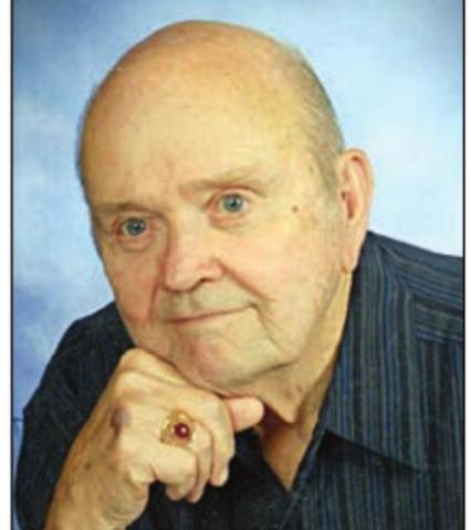 ELLIOTT EDGAR HOELSCHER