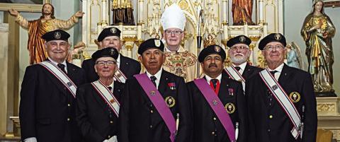 KC 4th Degree serves as honor guard for bishop at Praha