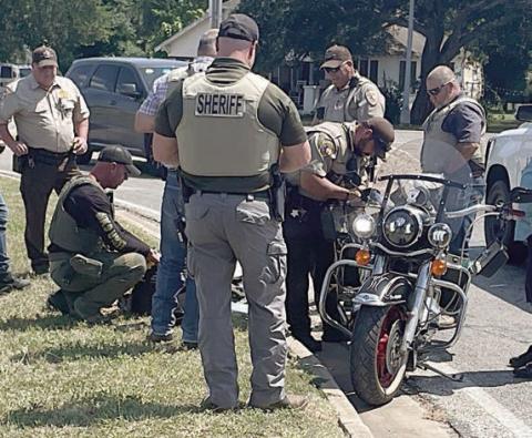 Af ter attempting to flee on a motorcycle, a Sealy man was taken into custody on an active federal arrest warrant by law enforcement officers.