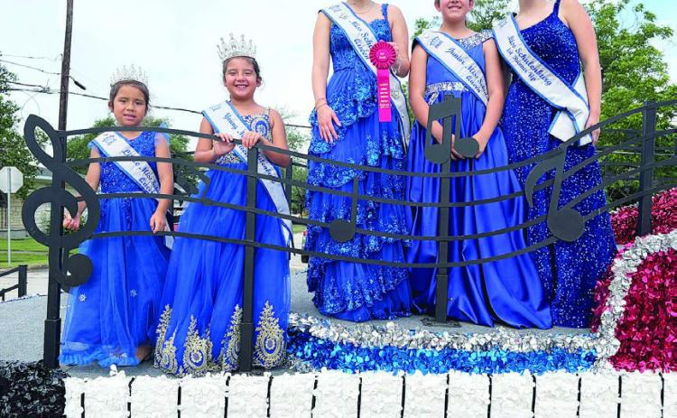Local float wins second at parade in Yoakum