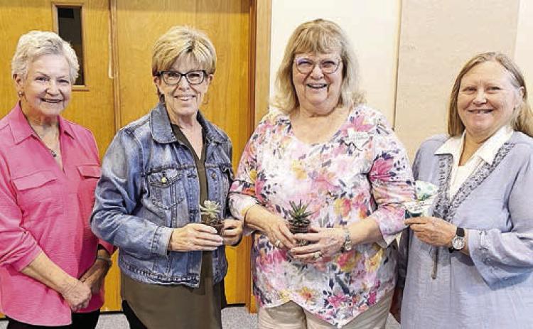 EEA members attend conference