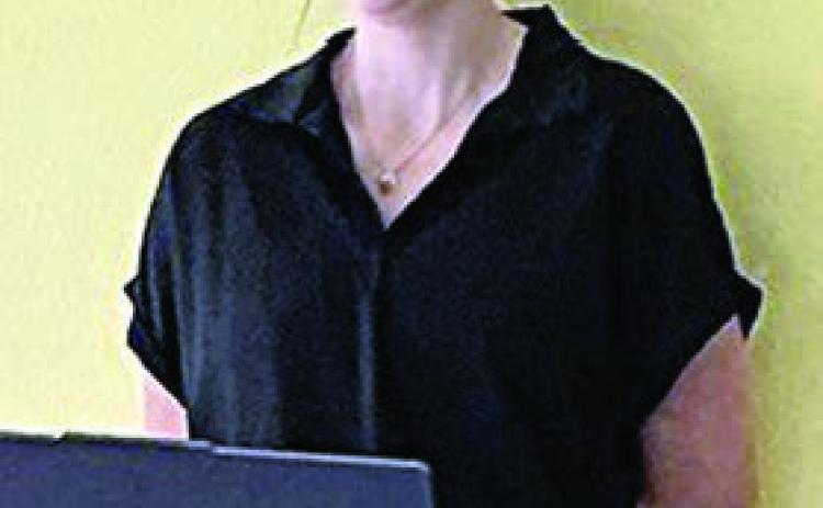 Dr. Leah Mikesky spoke about “Cardiovascular Health in Women” at the March meeting of the Literary Club.