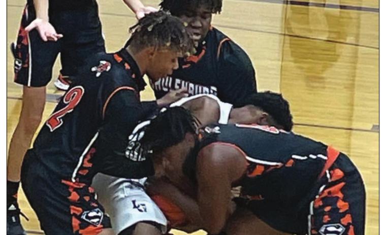 Horns battle Leps, Brahmas