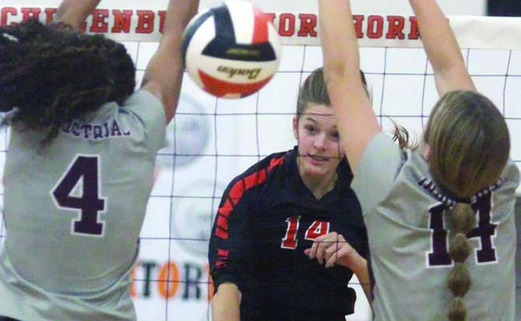 Lady Horns split 8 matches last week