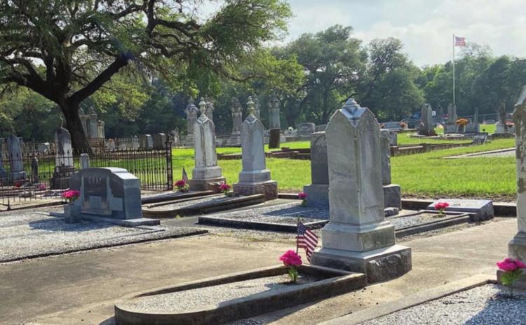 Old High Hill Cemetery – Photo Courtesy of Darlene Quiring, president of the High Hill Cemetery Association Inc.