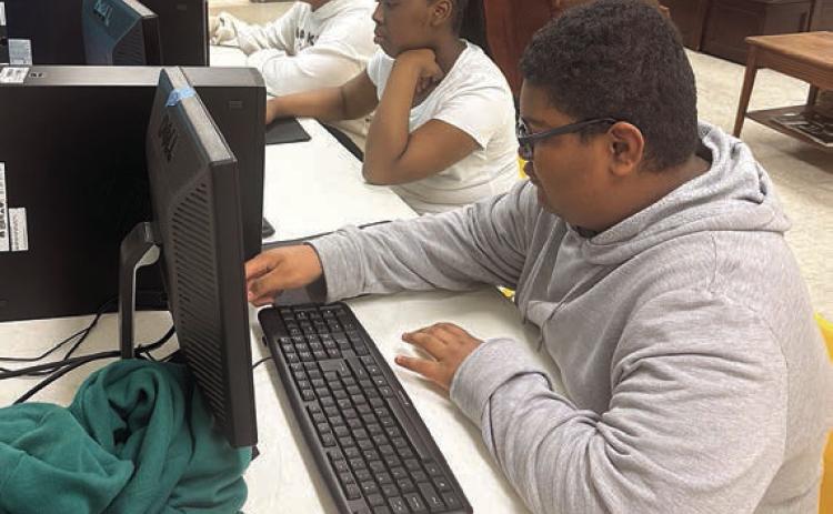 BGC members enjoy computer games