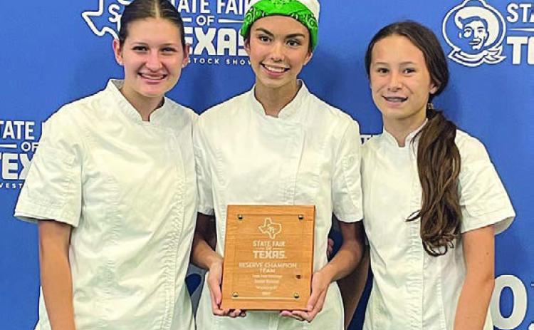 Reserve Champion Senior Team – The team of (from left) Elena Supak, Tori Newton and Eleanor Carey won first in the side dish category and reserve champion senior team.