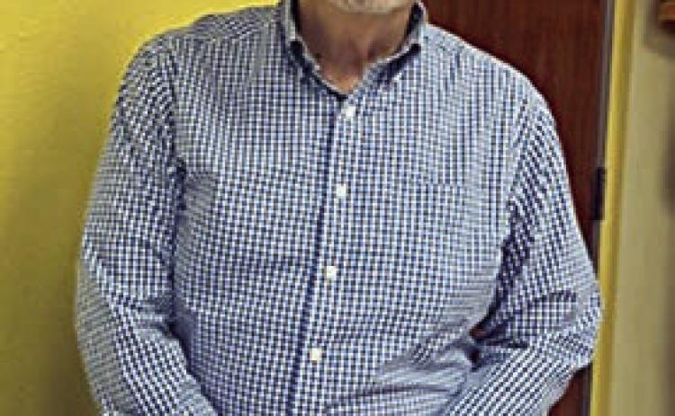 Sheldon Lippman presented a program on the history of Temple Israel in Schulenburg at the Schulenburg Literary Club meeting.