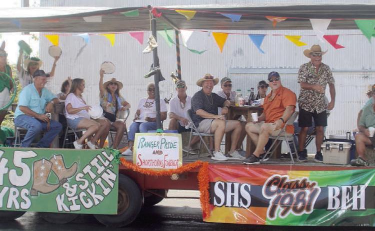 2nd Place Class Float – Schulenburg High School &amp; Bishop Forest High School Class of 1981. Sticker Photo By Darrell Vyvjala