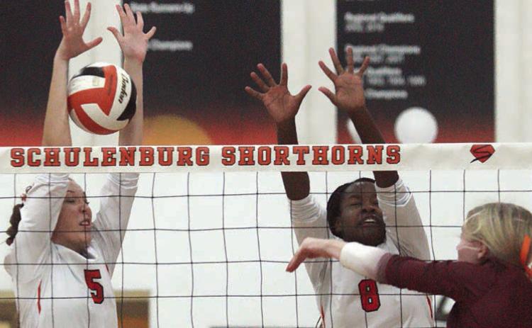 Lady Horns keep pace in 27-2A