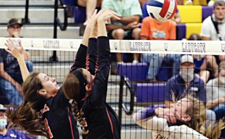 District title secured with five-set win over Weimar