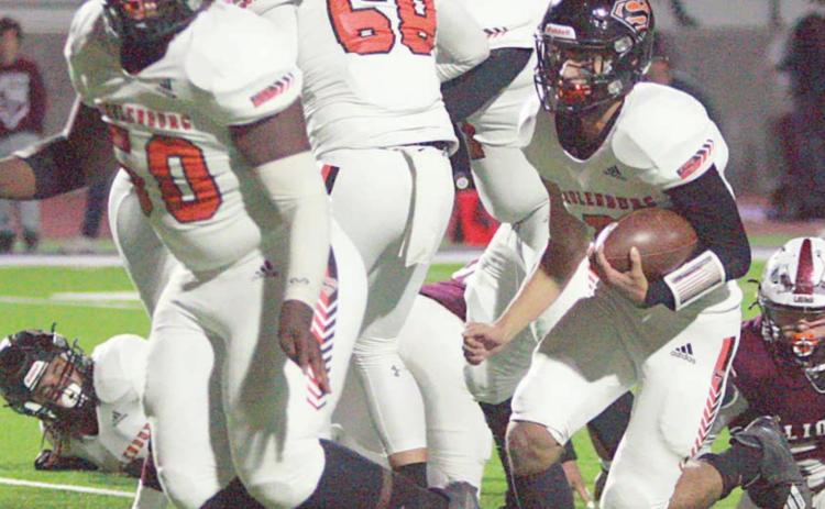 Tyler Ryba follows Tommy Granger to the end zone for a 19-yard scoring run in the first quarter after getting blocks from Nathan Ricicar (No. 68) and Isaiah Adams. Sticker Photo By Layne Vyvjala
