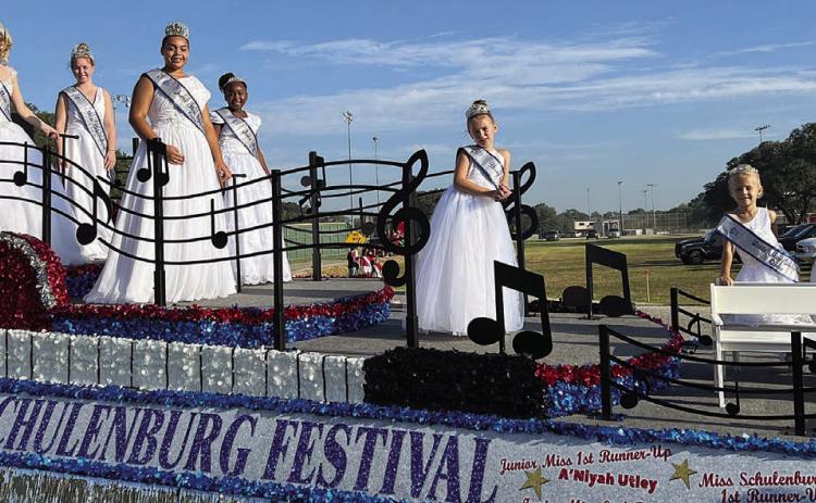 Float places in Kolache Fest parade