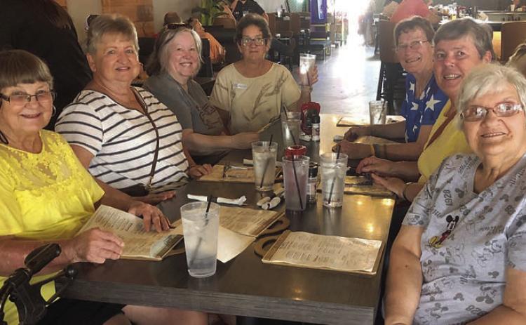 The excursi on to Colum bus was enjoyed by (from left) JoNell Vacek, Marilyn Mares, Vicki Woodard, Stephanie Shroyer, Berni Gillings, Shirley Machicek and Cynthia Meyer.