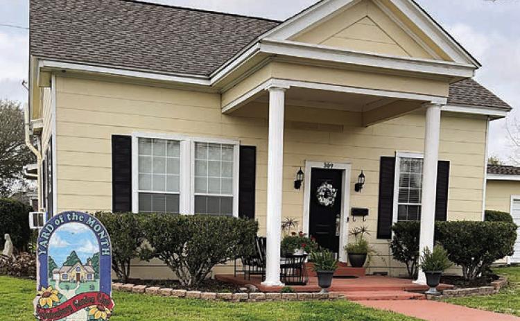 Roos residence chosen for yard of month