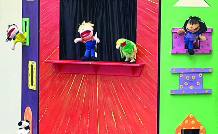 Puppet show at Public Library