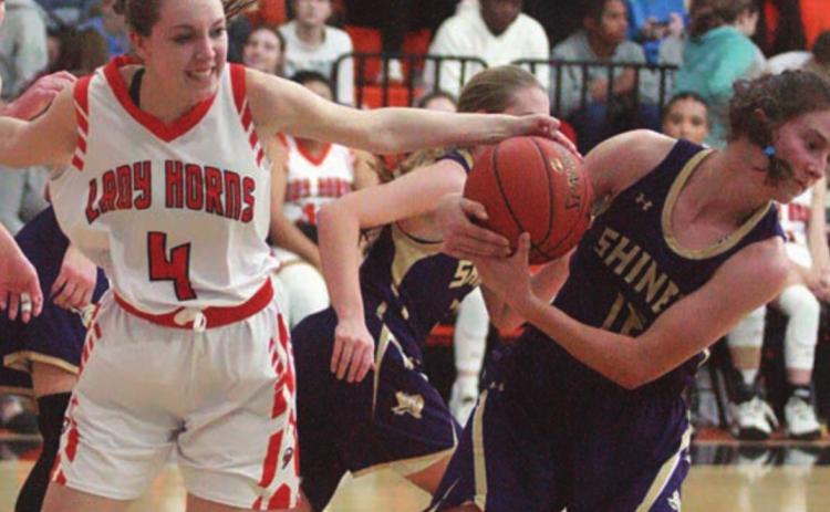 Lady Horns battle for bounce-back win