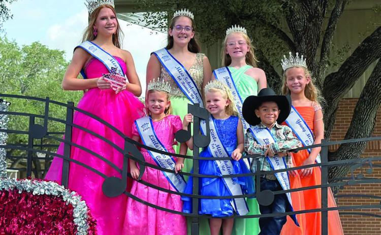 Float places second at parade in Moulton