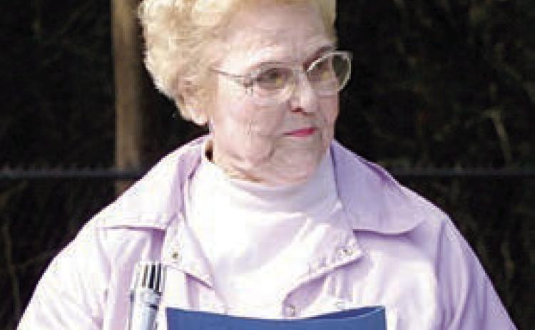 Josephine White speaking at a Historical Commission event in 2006.